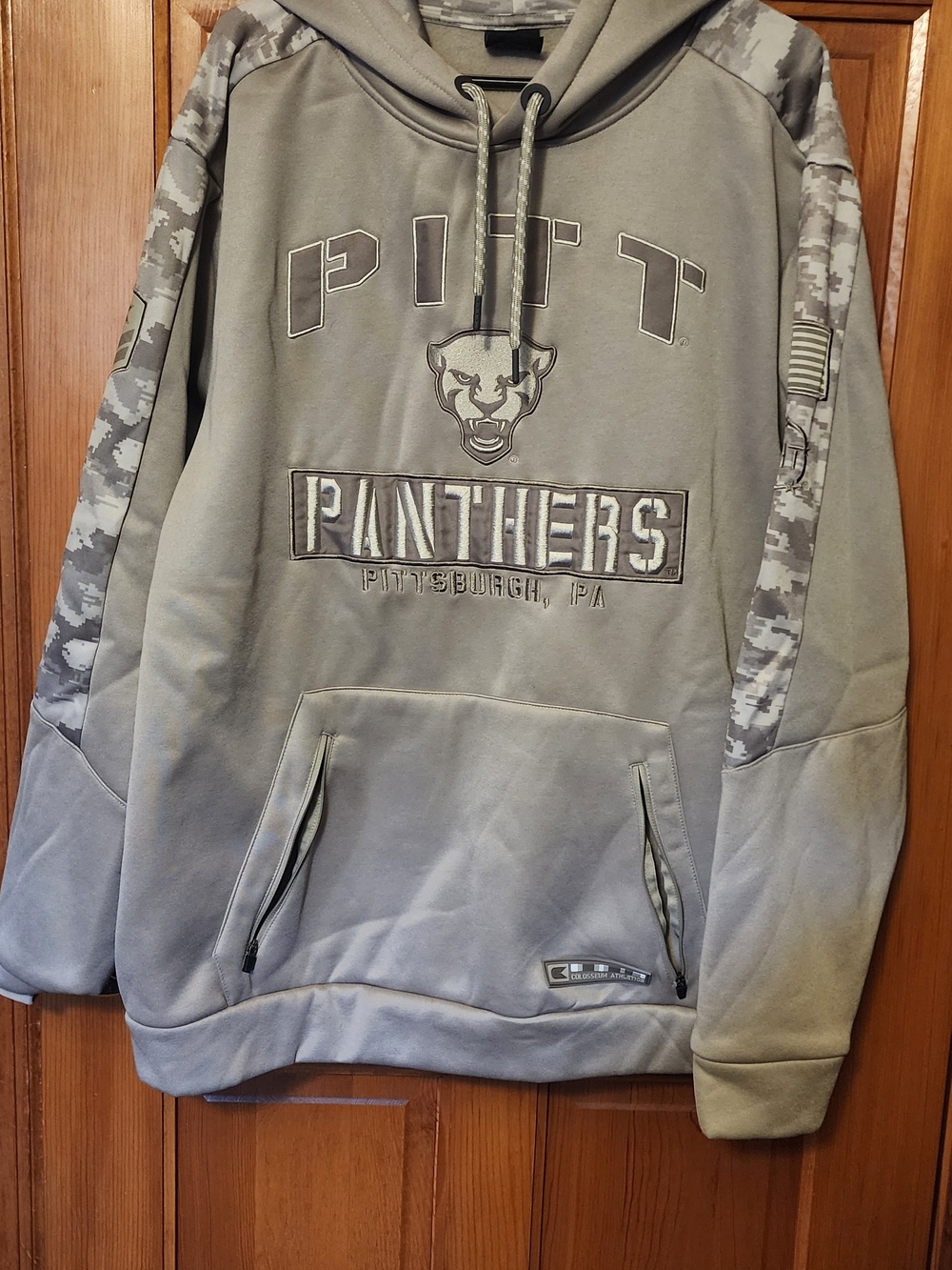Colosseum Pitt Panthers Gray Camo-Accent Crewneck Sweatshirt